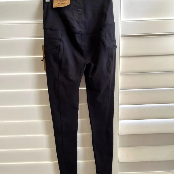 Black High-Waisted Leggings Avalanche Outdoor Supply Sz XS Ankle NWT - Picture 5 of 8